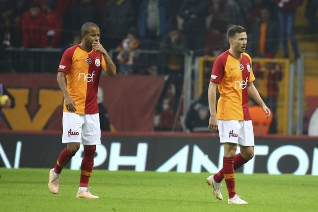 Galatasaray'da sürpriz ayrılık! 10