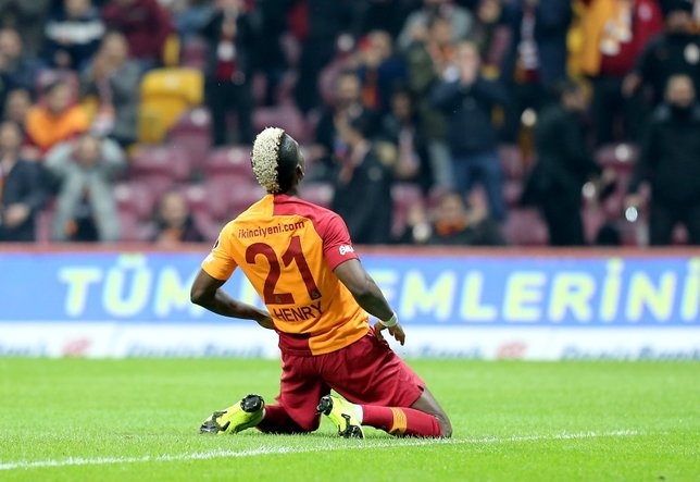 Galatasaray Henry Onyekuru'nun tapusunu alacak! 6