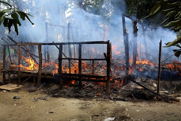 Arakan'da sistematik kundaklamalar uyduyla görüntülendi 9