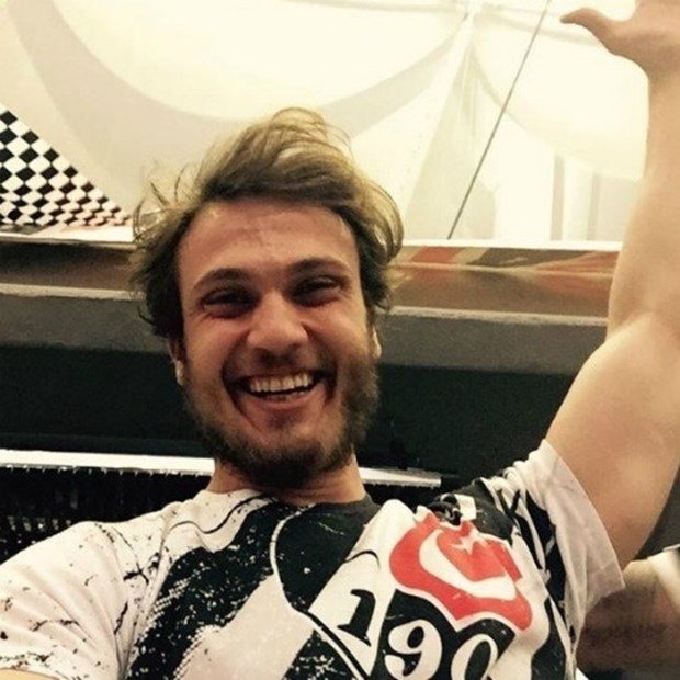 Ünlüler derbide kimi destekliyor? 26