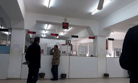 Lefkoşa Araç Kayıt Dairesi bıktırdı