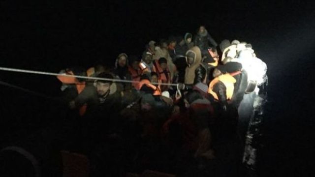 Kuşadası Körfezi'nde 50 kaçak göçmen yakalandı