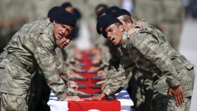 'Bedelli askerlikte yaş sınırı ve ücret belli oldu'