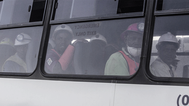 Güney Afrika'daki madende mahsur kalan 955 madenci kurtarıldı