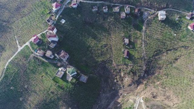 Trabzon'da heyelan korkusu