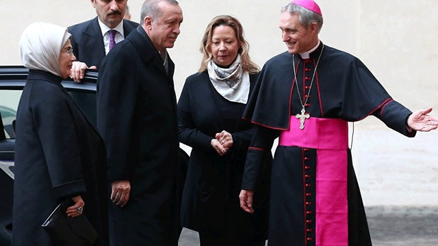 Erdoğan-Papa Francis ile görüşüyor