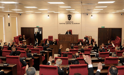 Meclis başkanlık divanı seçimi ertelendi