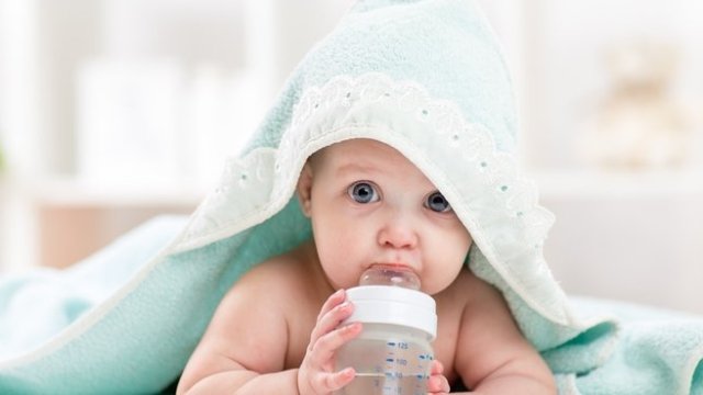 Bebeklere su vermek ölümcül sonuçlar doğurabilir!