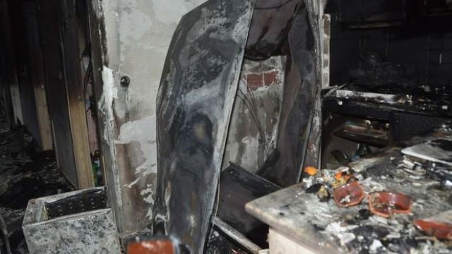 Eskişehir'de öğrencilerin kullandığı eski buzdolabı patladı, evde yangın çıktı