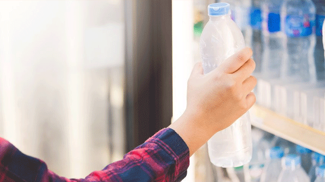 Marketlerde ‘glutensiz su’ görürseniz şaşırmayın