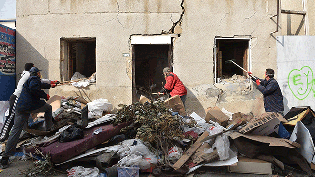 Surlariçi’nde 2 çöp ev LTB tarafından temizlendi