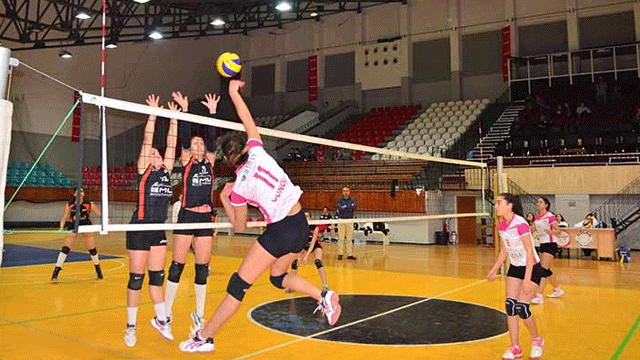 DAÜ ve YDÜ yarı finalde