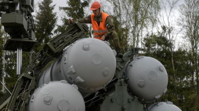 Rusya: Ankara ile S-400'ler konusunda teknolojik iş birliği ihtimalini görüşüyoruz