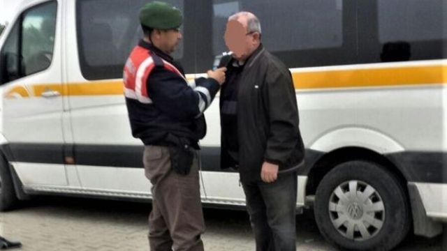 Manisa'da okul servisi sürücüsü alkollü çıktı