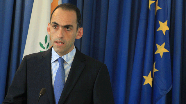Rum Maliye Bakanı Yeorgiadis istifa etti, Anastasiadis kabul etmedi