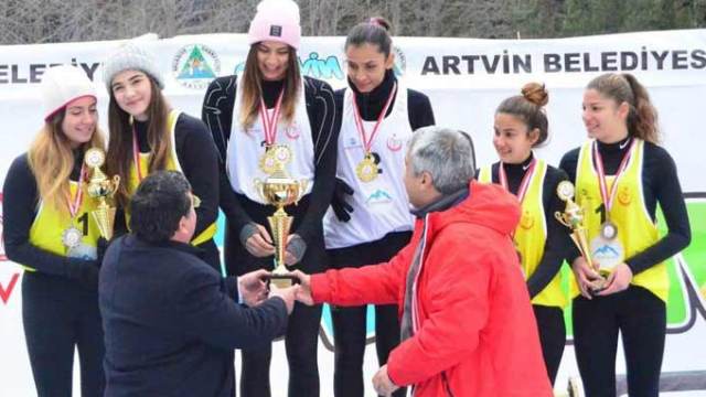 Kar’ın Kraliçesi Buğra Eryıldız