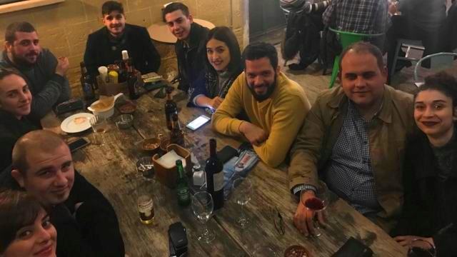 Sevilen avukatın mutlu gecesi