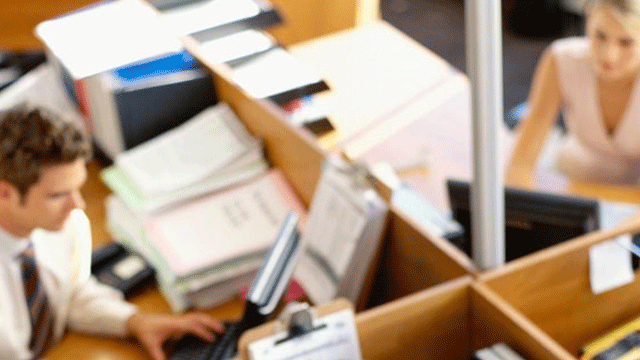 Güney Kıbrıs’ta 50 bin 621 devlet memuru