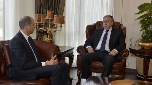 Cumhurbaşkanı Akıncı, Başbakan Yardımcısı ve Dışişleri Bakanı Özersay’ı kabul etti