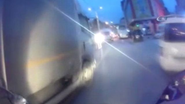 Motosiklet sürücüsü ölümden döndü!