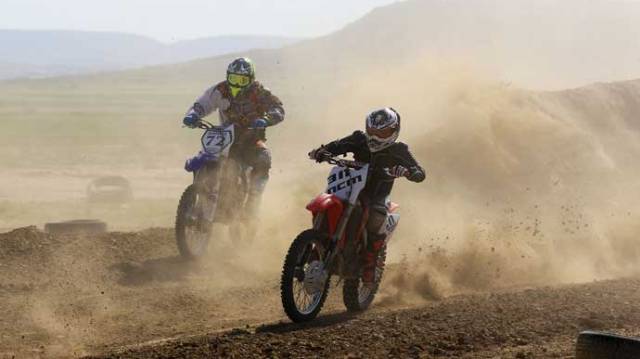 Motocrosslar nefes kesti