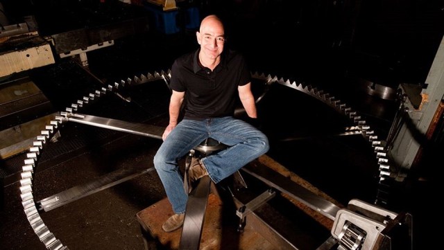 Dünyanın en zengin adamından 10 bin yıl çalışacak saat