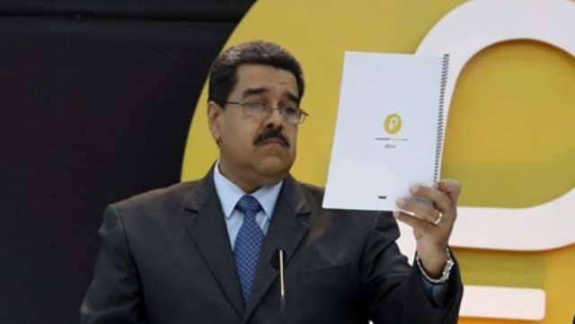 Venezuela "petro" ön satışında 735 milyon dolar talep topladı