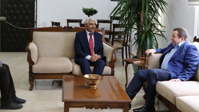 Maliye Bakanı Denktaş, KKTC Alevi Kültür Merkezi Heyetini kabul etti