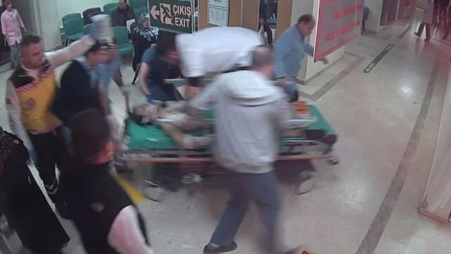 Bursa'da doktor kalbinden bıçaklanan adamı böyle hayata döndürdü