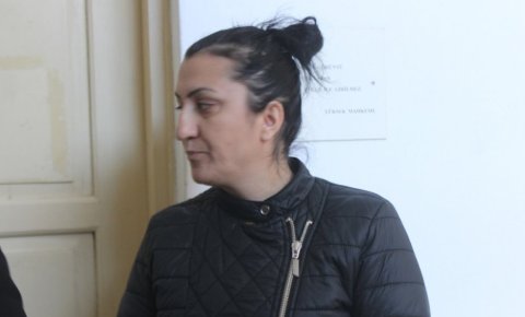 Sevgiliye kadın dayağı!