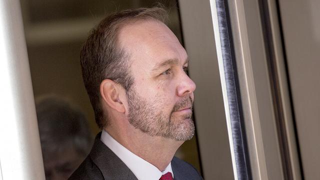 Trump'ın danışmanı suçlamaları kabul etti