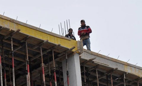 Tedbirler yetersiz işçiler ölüyor