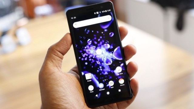 Yılların en kalın telefonu Xperia XZ2 ve XZ2 Compact!