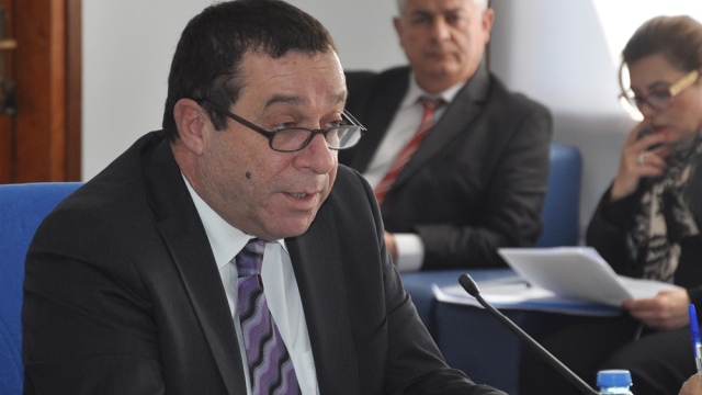 Maliye Bakanı Denktaş, bütçeyle ilgili sunum yapt