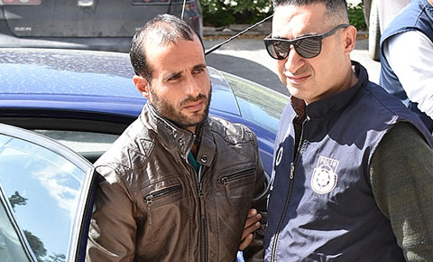 Polise gidip teslim oldu