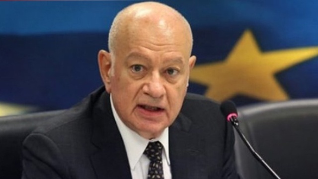 Yunanistan'da mini kabine değişikliği