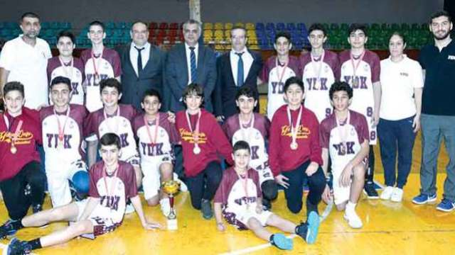 Şampiyon AFC ve YDK