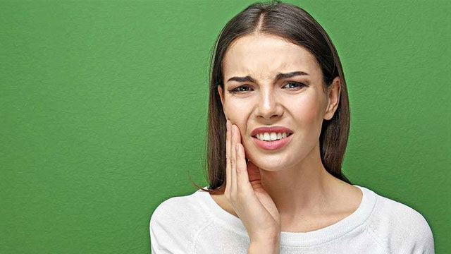 Bir zararı daha çıktı! Diş gıcırdatmanıza sebep oluyor! Diş gıcırdatması nasıl geçer?