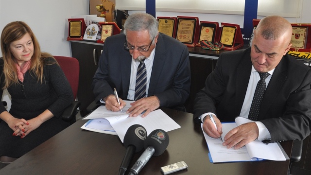 Girne Belediyesi’yle Uyuşturucuyla Mücadele Komisyonu, "Girne Belediyesi Danışma ve Destek Merkezi” kurulması için protokol imzaladı