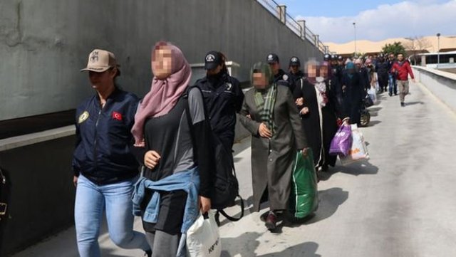 Mersin'de FETÖ elebaşının gönderdiği video ele geçirildi