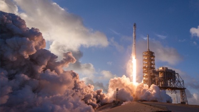 SpaceX 50. Falcon 9 görevini başarıyla tamamladı