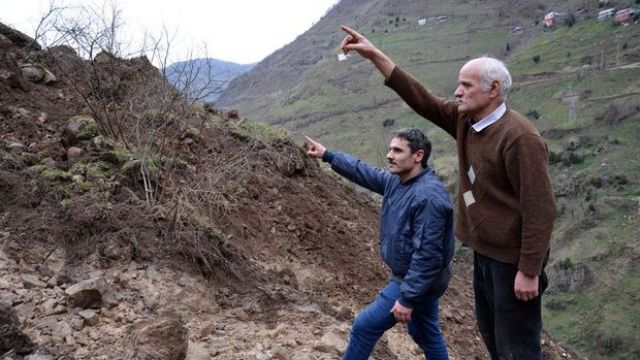 Ordu'da heyelan fındık bahçesini yok etti