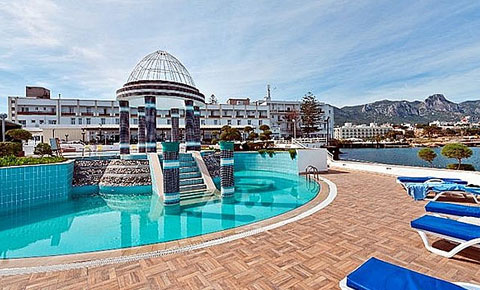 Sırada Dome Hotel mi var?