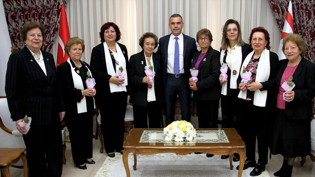 Meclis Başkanı Uluçay, Kadınlar Birliği Yönetim Kurulu’nu kabul etti