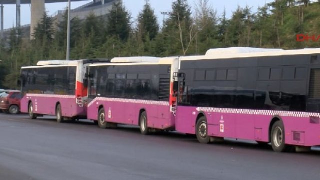 İstanbul'da halk otobüsleri kontak kapattı