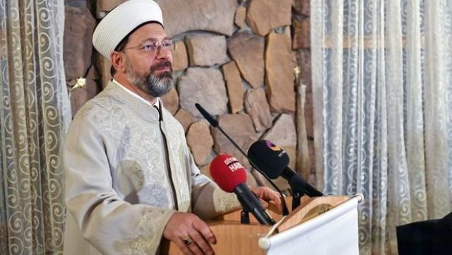 Diyanet İşleri Başkanı Erbaş Hakkari'de kanaat önderleri ile buluştu