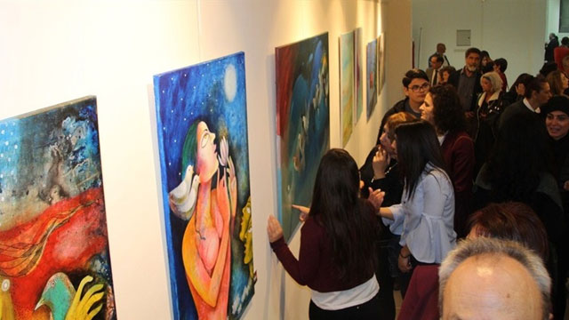 2. Uluslararası Gazimağusa Sanat Feztivali’ne katılan sanatçıların eserleri sergilenmeye başlandı