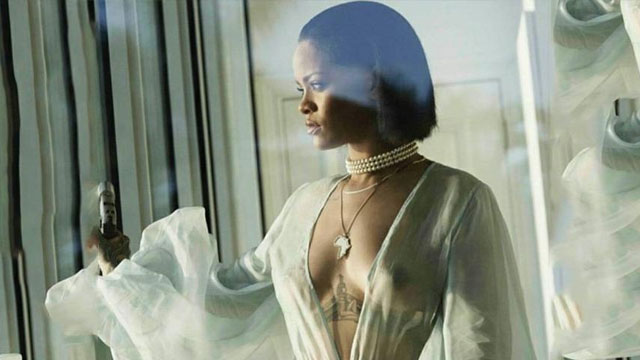 Rihanna şimdi de kendi iç çamaşırı markasını çıkarıyor