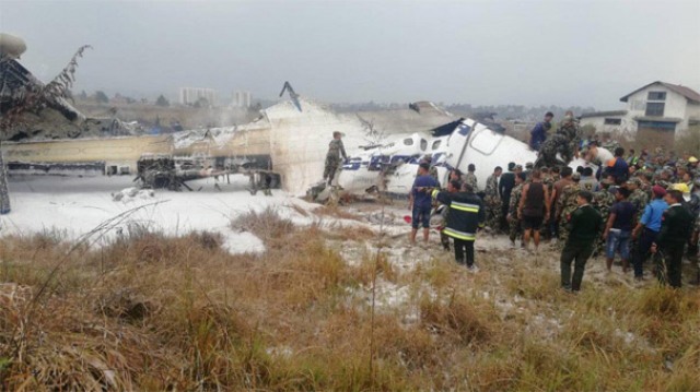 Nepal'de uçak düştü