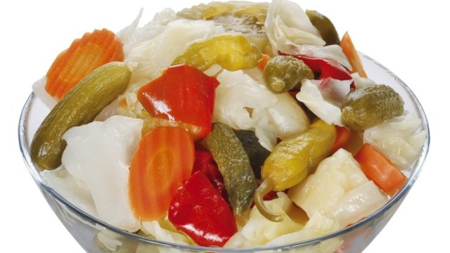 Ev turşusu fayda yerine zarar verebilir!